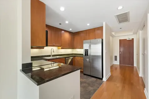 130 North Garland Court Chicago IL 60602