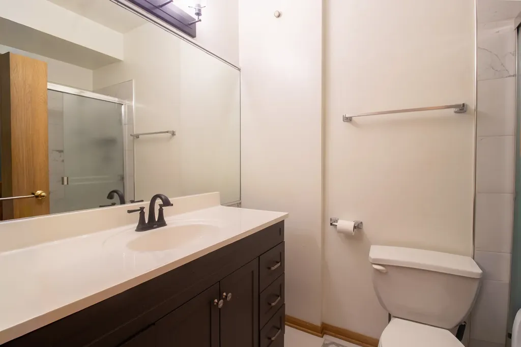 2335 East 70th Place Chicago IL 60649