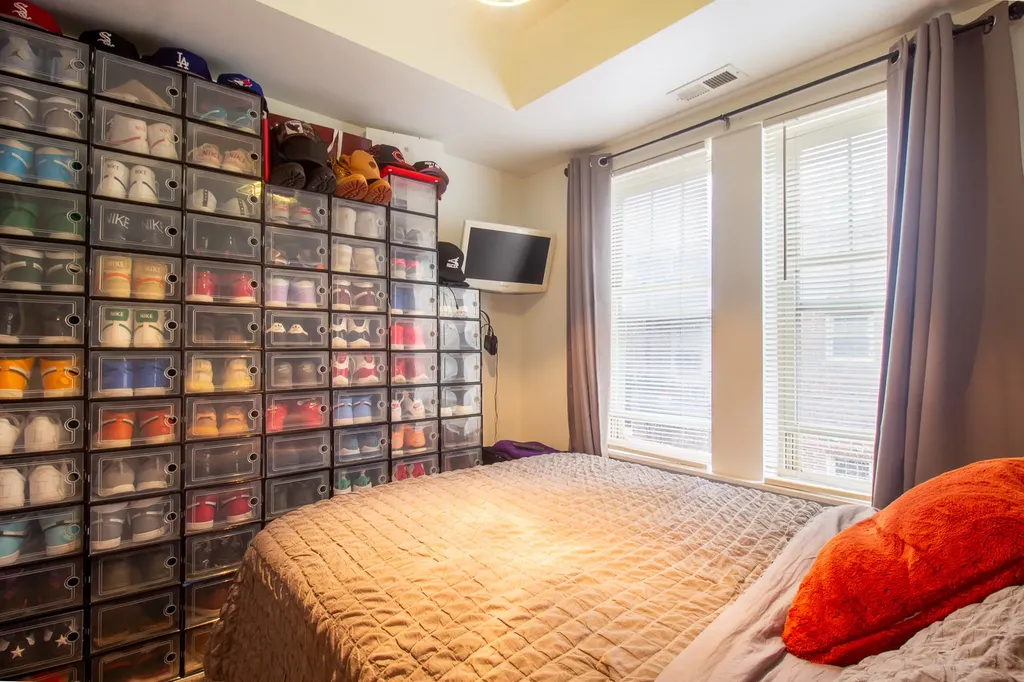 2335 East 70th Place Chicago IL 60649