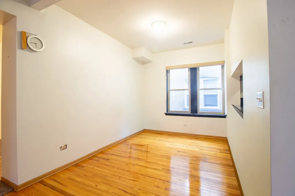 2335 East 70th Place Chicago IL 60649