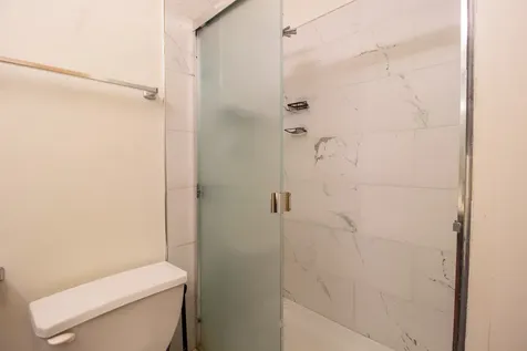 2335 East 70th Place Chicago IL 60649
