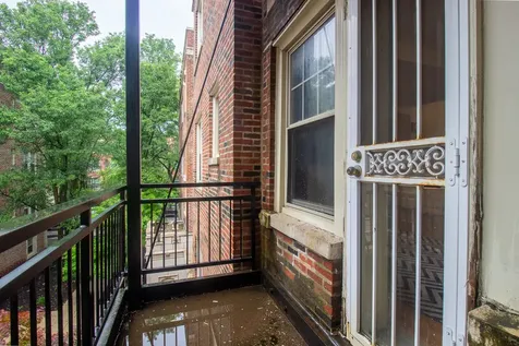 2335 East 70th Place Chicago IL 60649