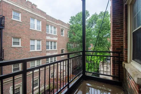 2335 East 70th Place Chicago IL 60649