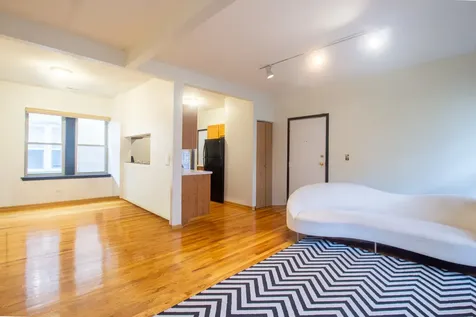 2335 East 70th Place Chicago IL 60649