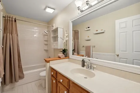449 Wicks Street Grayslake IL 60030