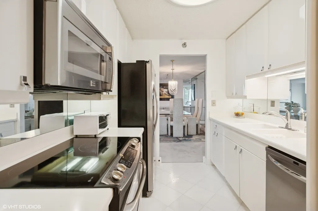195 North Harbor Drive Chicago IL 60601