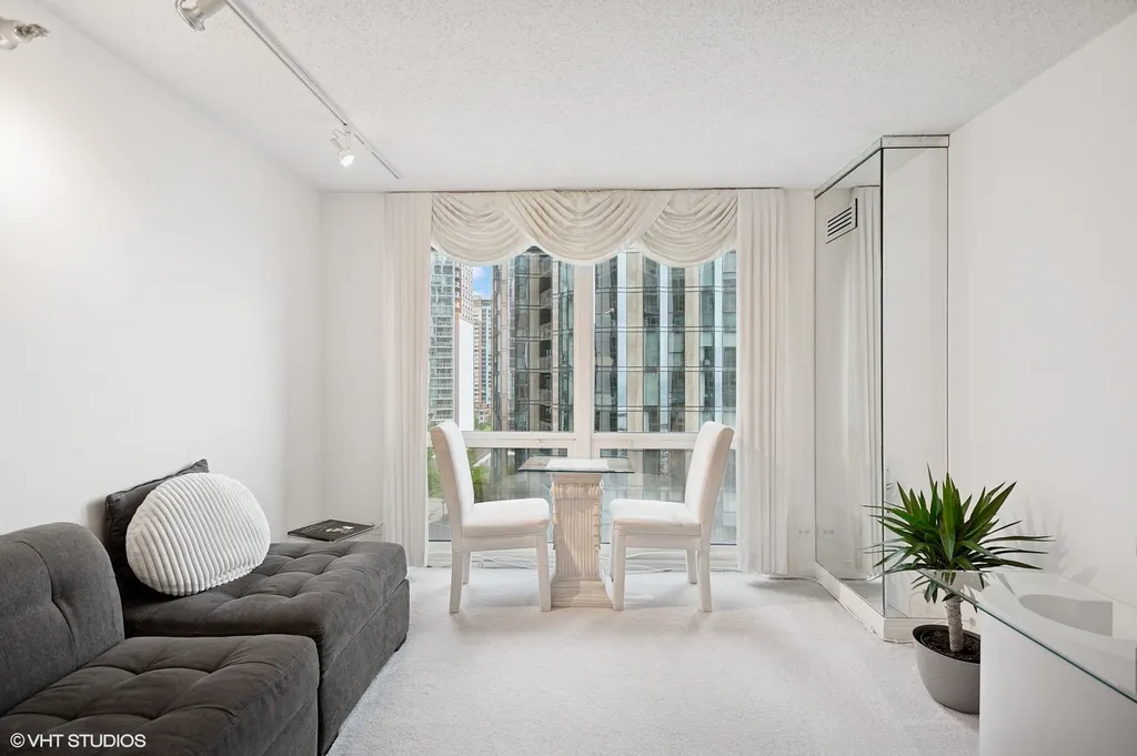 195 North Harbor Drive Chicago IL 60601