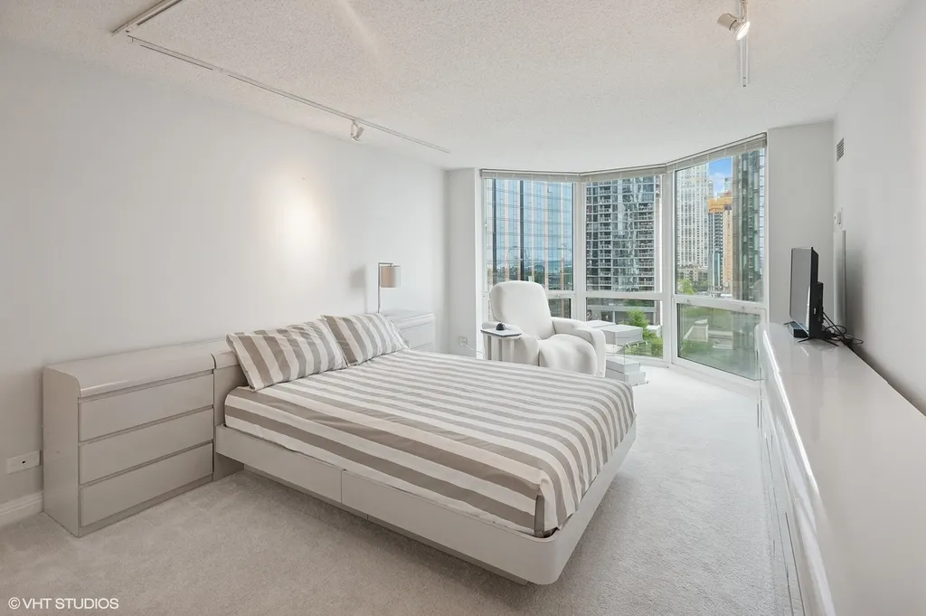 195 North Harbor Drive Chicago IL 60601