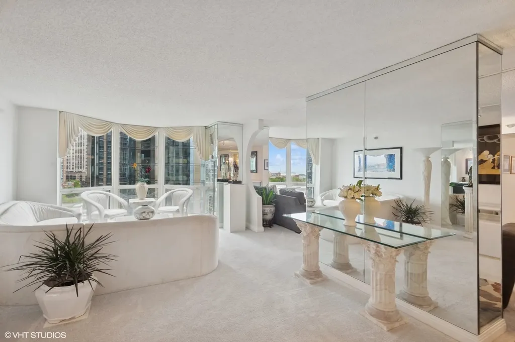 195 North Harbor Drive Chicago IL 60601