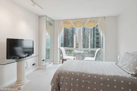 195 North Harbor Drive Chicago IL 60601