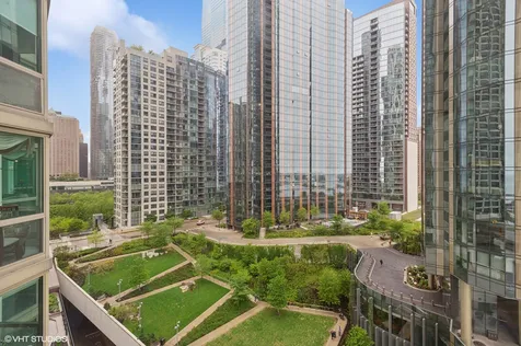 195 North Harbor Drive Chicago IL 60601