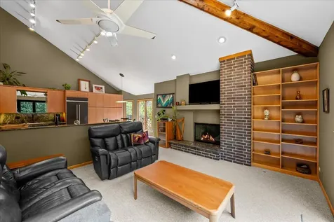 1317 Eskin Drive Northbrook IL 60062