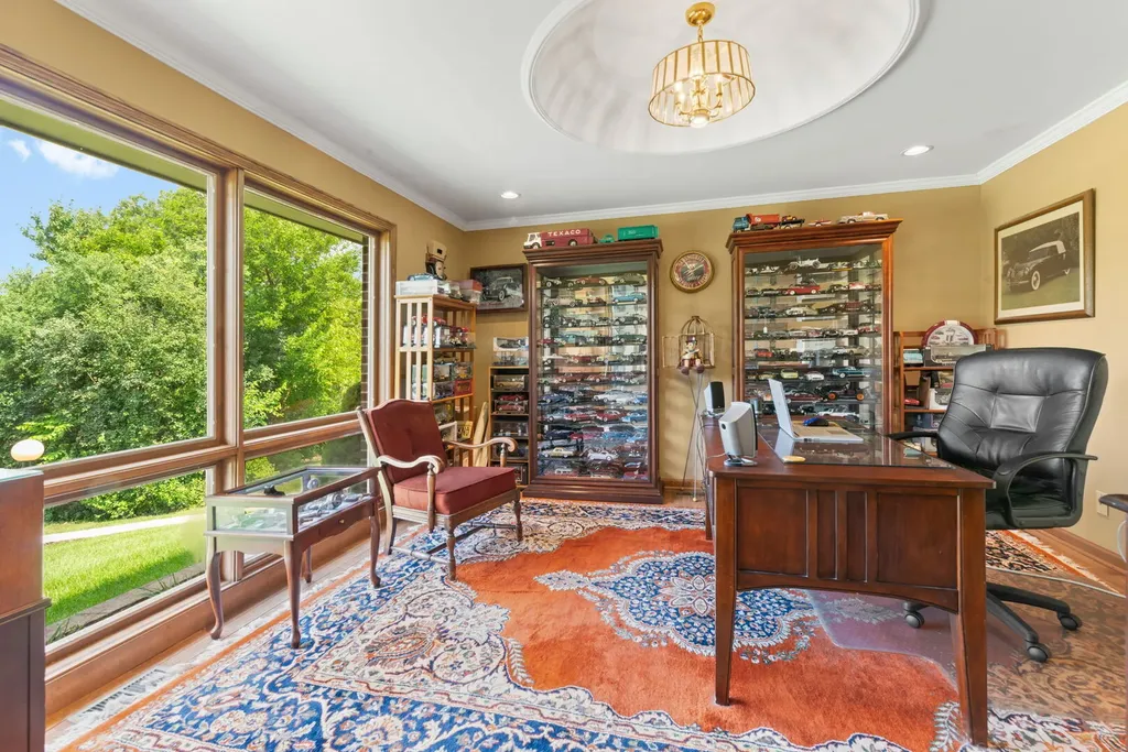 14 Hamilton Lane Oak Brook IL 60523