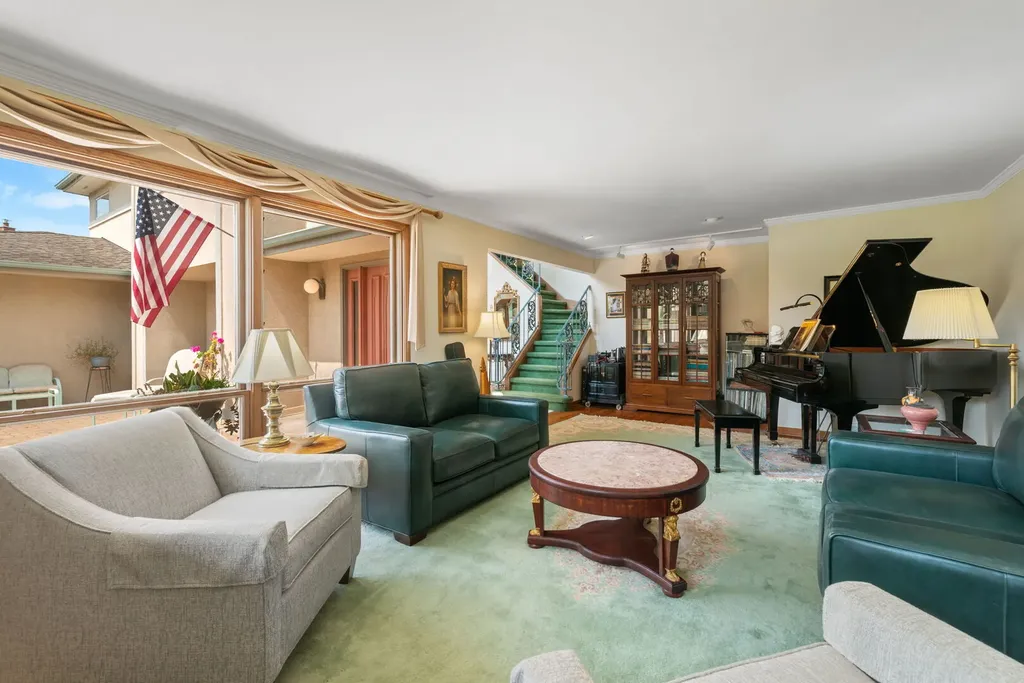 14 Hamilton Lane Oak Brook IL 60523