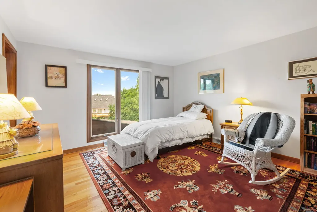 14 Hamilton Lane Oak Brook IL 60523