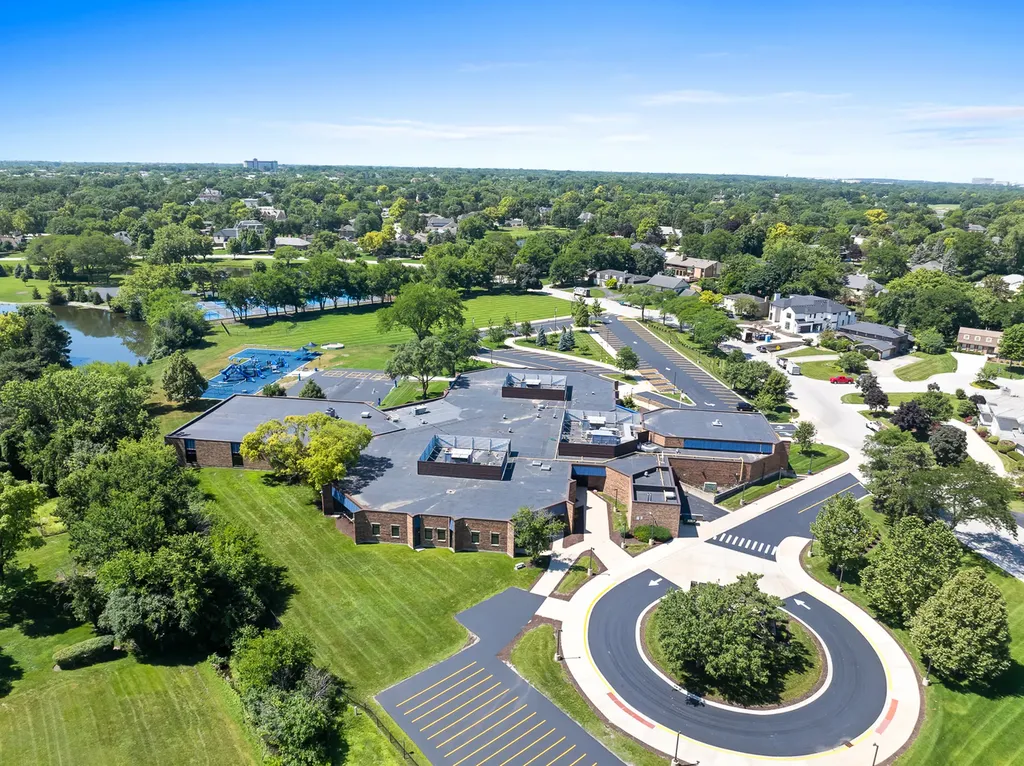 14 Hamilton Lane Oak Brook IL 60523