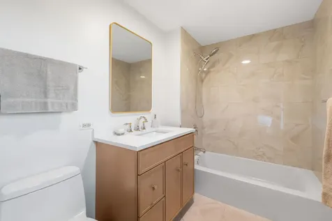 14 Hamilton Lane Oak Brook IL 60523