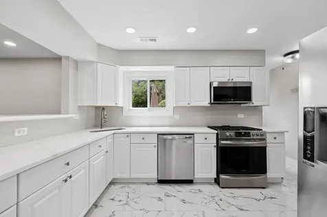 17453 West Chestnut Lane Gurnee IL 60031