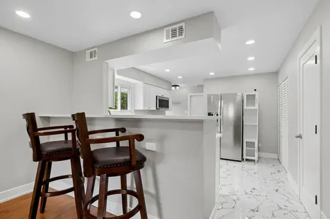 17453 West Chestnut Lane Gurnee IL 60031