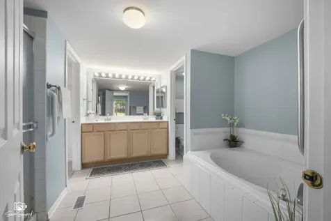 1301 Spencer Lane Batavia IL 60510