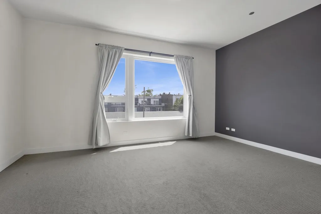2639 North Hamlin Avenue Chicago IL 60647
