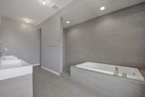 2639 North Hamlin Avenue Chicago IL 60647