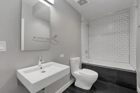 2639 North Hamlin Avenue Chicago IL 60647