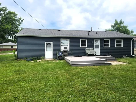 936 Avenue E Rochelle IL 61068