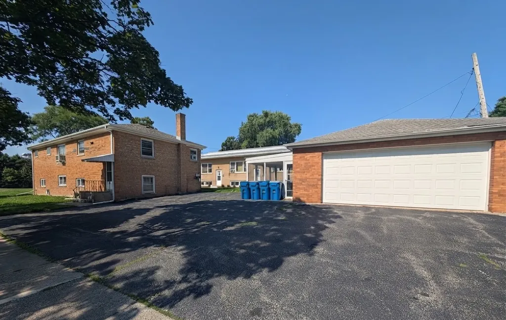 300 Burlington Avenue Downers Grove IL 60515