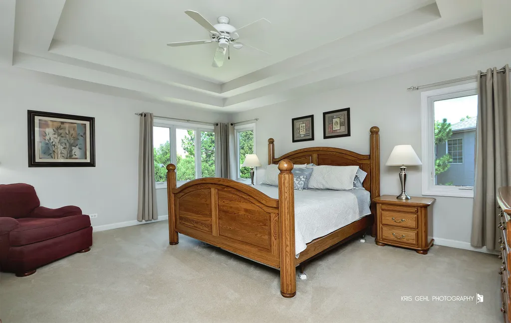 898 Lakeridge Court Aurora IL 60502