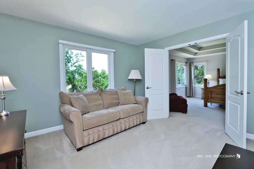 898 Lakeridge Court Aurora IL 60502