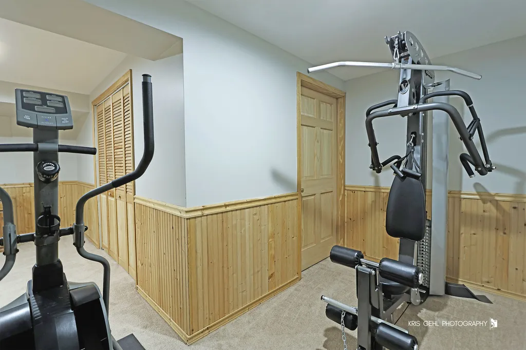 898 Lakeridge Court Aurora IL 60502