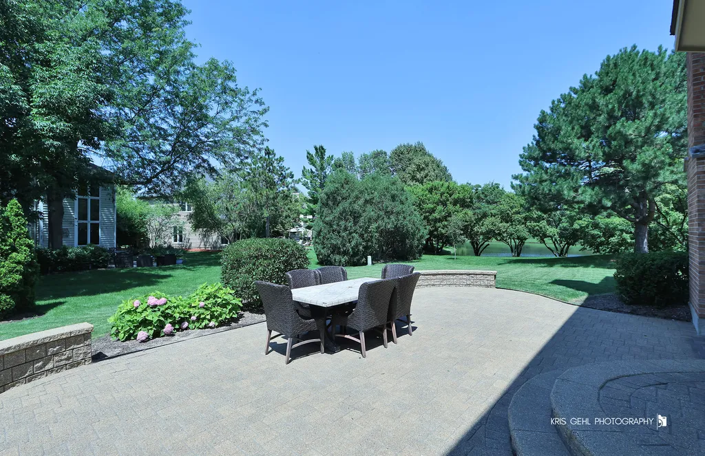 898 Lakeridge Court Aurora IL 60502