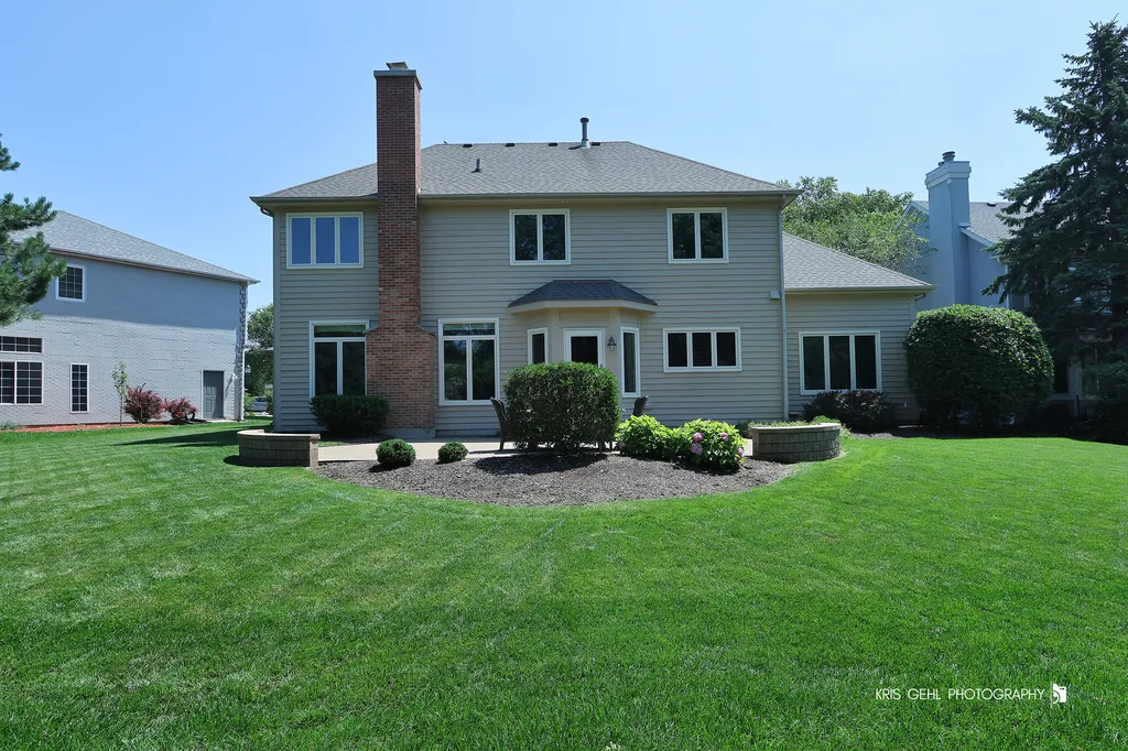 898 Lakeridge Court Aurora IL 60502