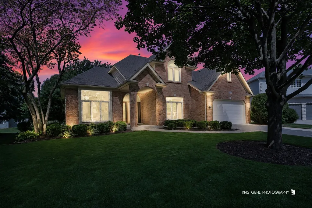 898 Lakeridge Court Aurora IL 60502
