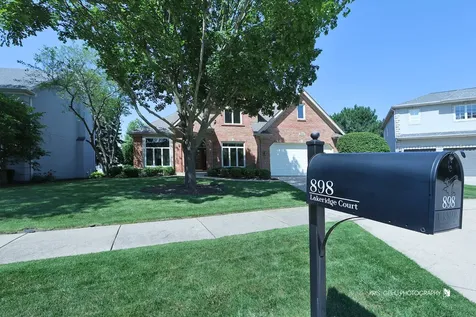 898 Lakeridge Court Aurora IL 60502
