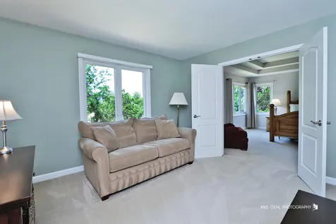 898 Lakeridge Court Aurora IL 60502