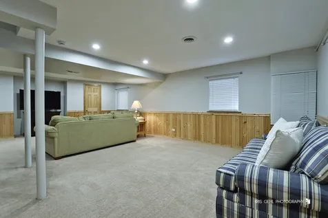 898 Lakeridge Court Aurora IL 60502