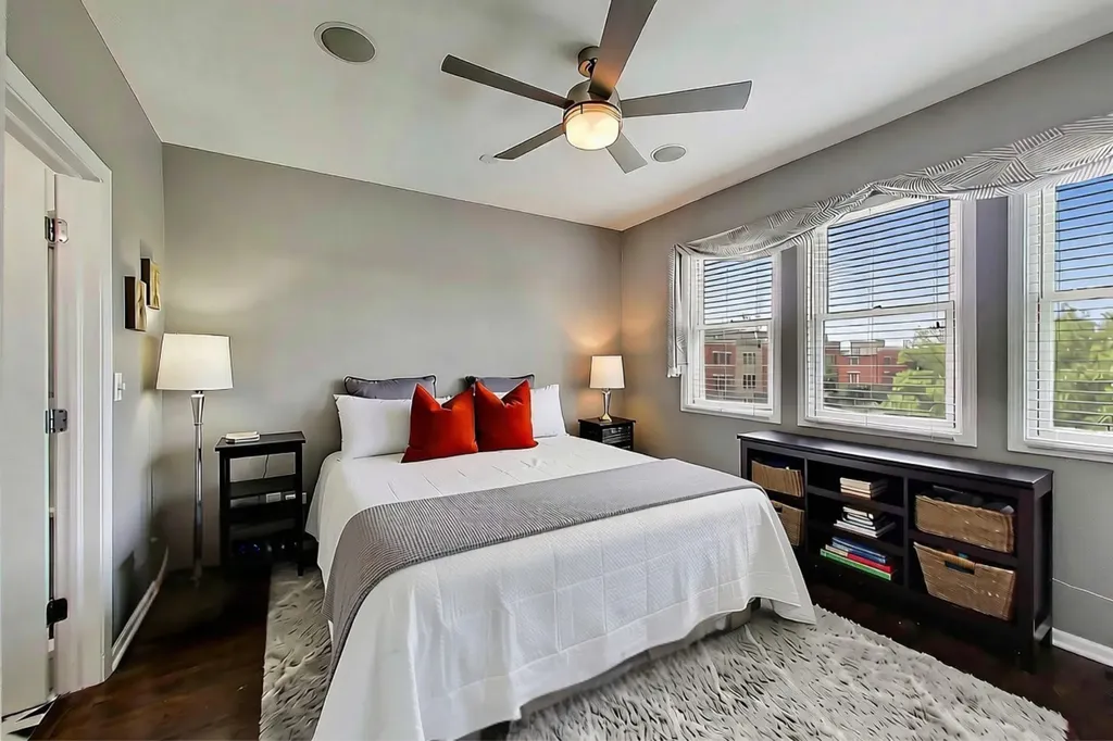 1005 North Kingsbury Street Chicago IL 60610