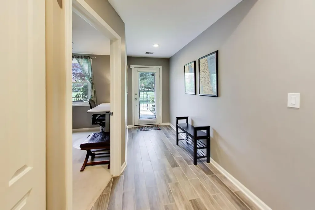 1005 North Kingsbury Street Chicago IL 60610