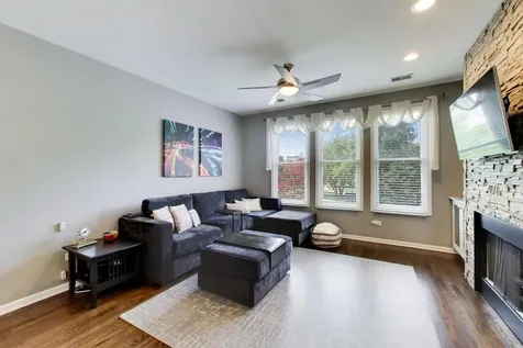 1005 North Kingsbury Street Chicago IL 60610