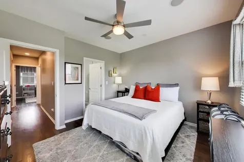 1005 North Kingsbury Street Chicago IL 60610