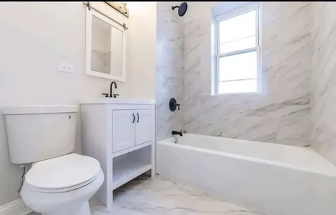 5824 South Michigan Avenue Chicago IL 60637
