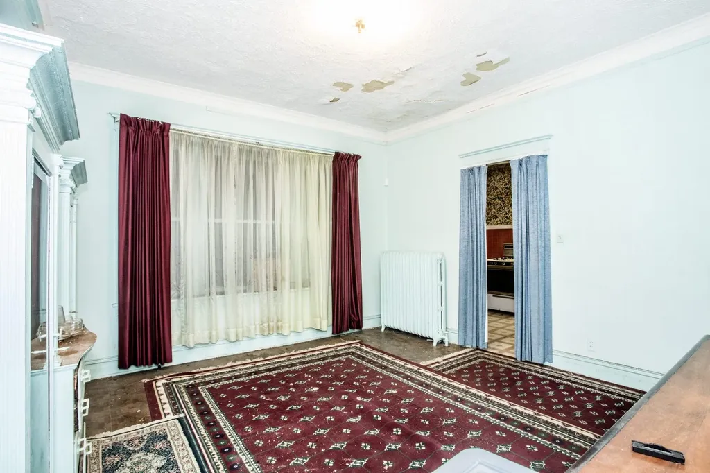 6646 South Minerva Avenue Chicago IL 60637