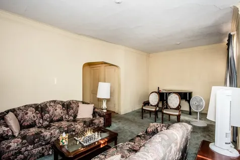 6646 South Minerva Avenue Chicago IL 60637