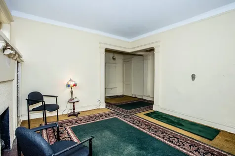 6646 South Minerva Avenue Chicago IL 60637