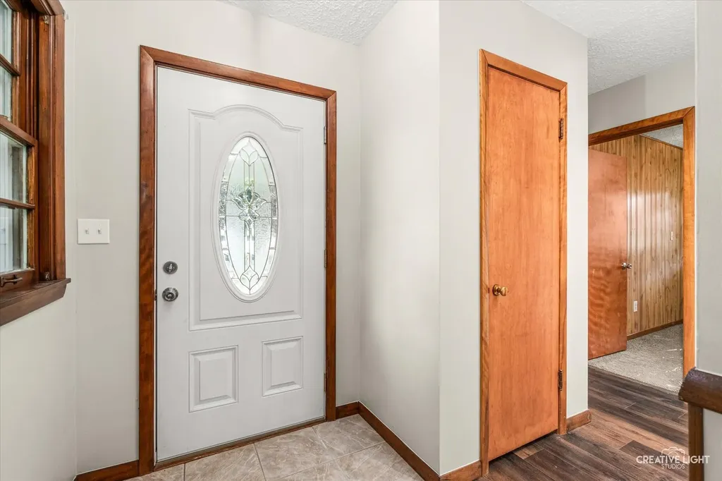 203 South Rosedale Avenue Aurora IL 60506