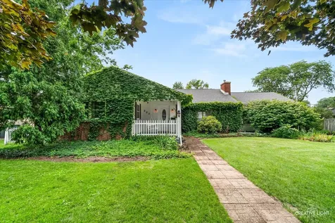203 South Rosedale Avenue Aurora IL 60506