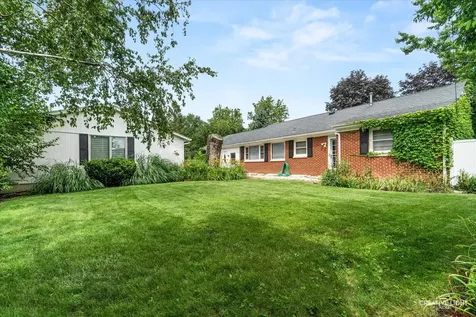203 South Rosedale Avenue Aurora IL 60506