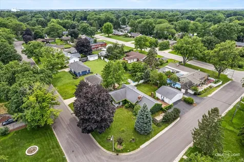 203 South Rosedale Avenue Aurora IL 60506